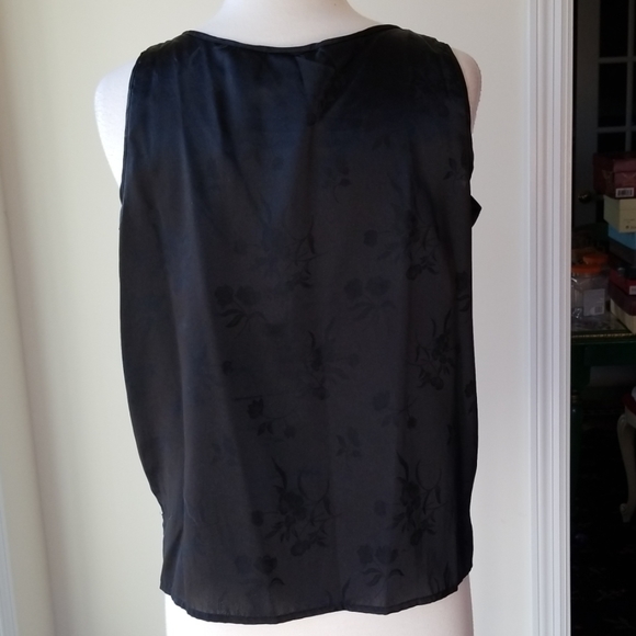 Liz Baker💋❤️ Petites Black Embossed Cami Tank - Picture 4 of 7